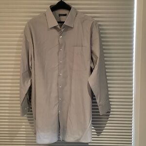 Men's Light Gray Long-Sleeve Dress Shirt with Spread Collar